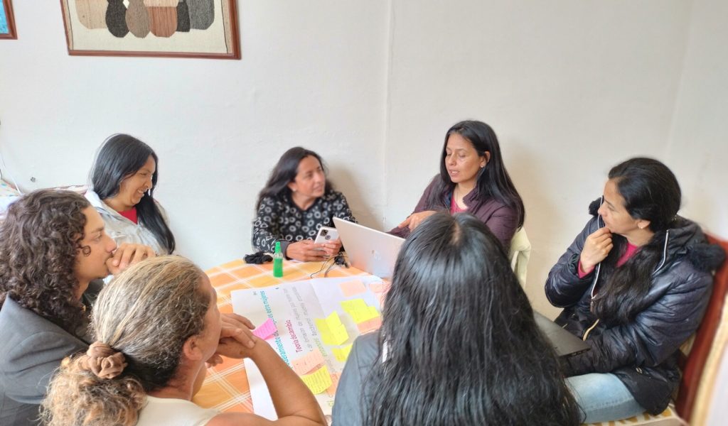 Sesión grupo de ahorro y crédito local