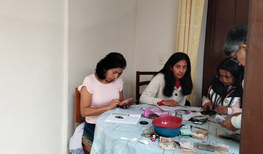 Sesión grupo de ahorro y crédito