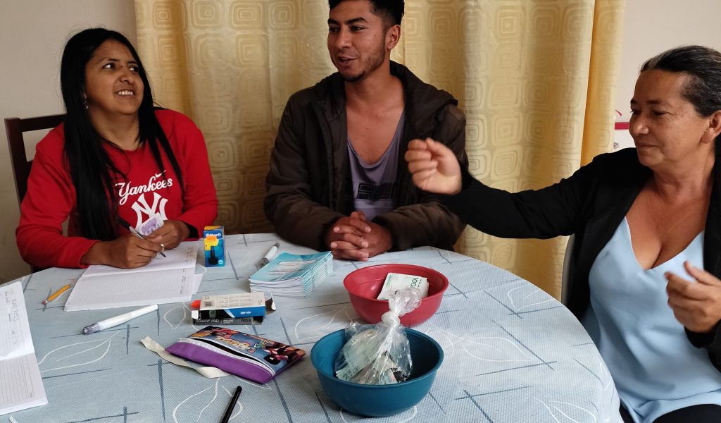 Sesión grupo de ahorro y crédito